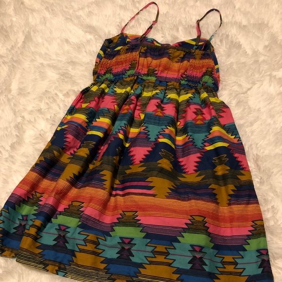Pretty Aztec Dress - Picture 2 of 4